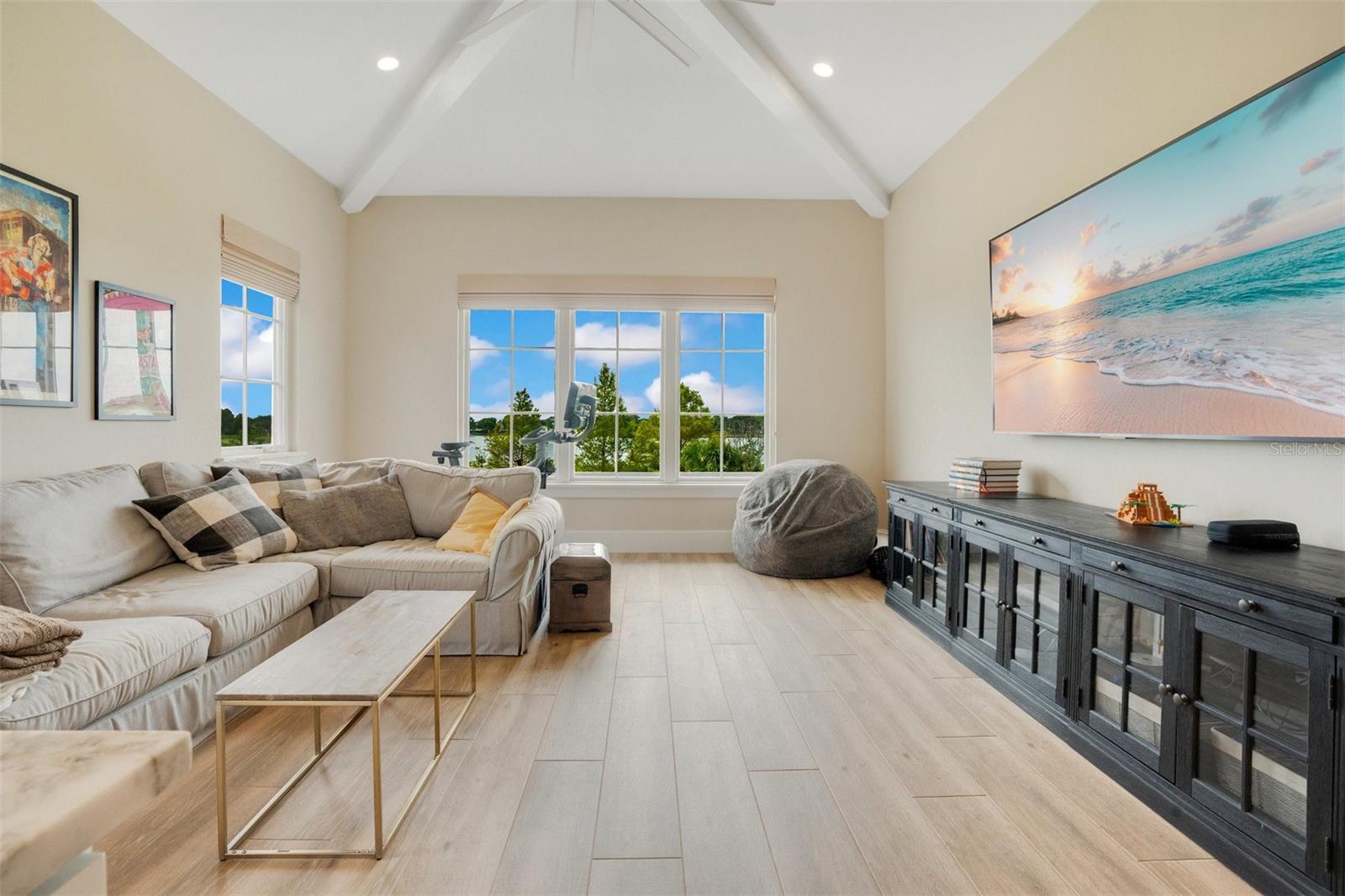 BALDWIN PARKA REP 1 - Residential