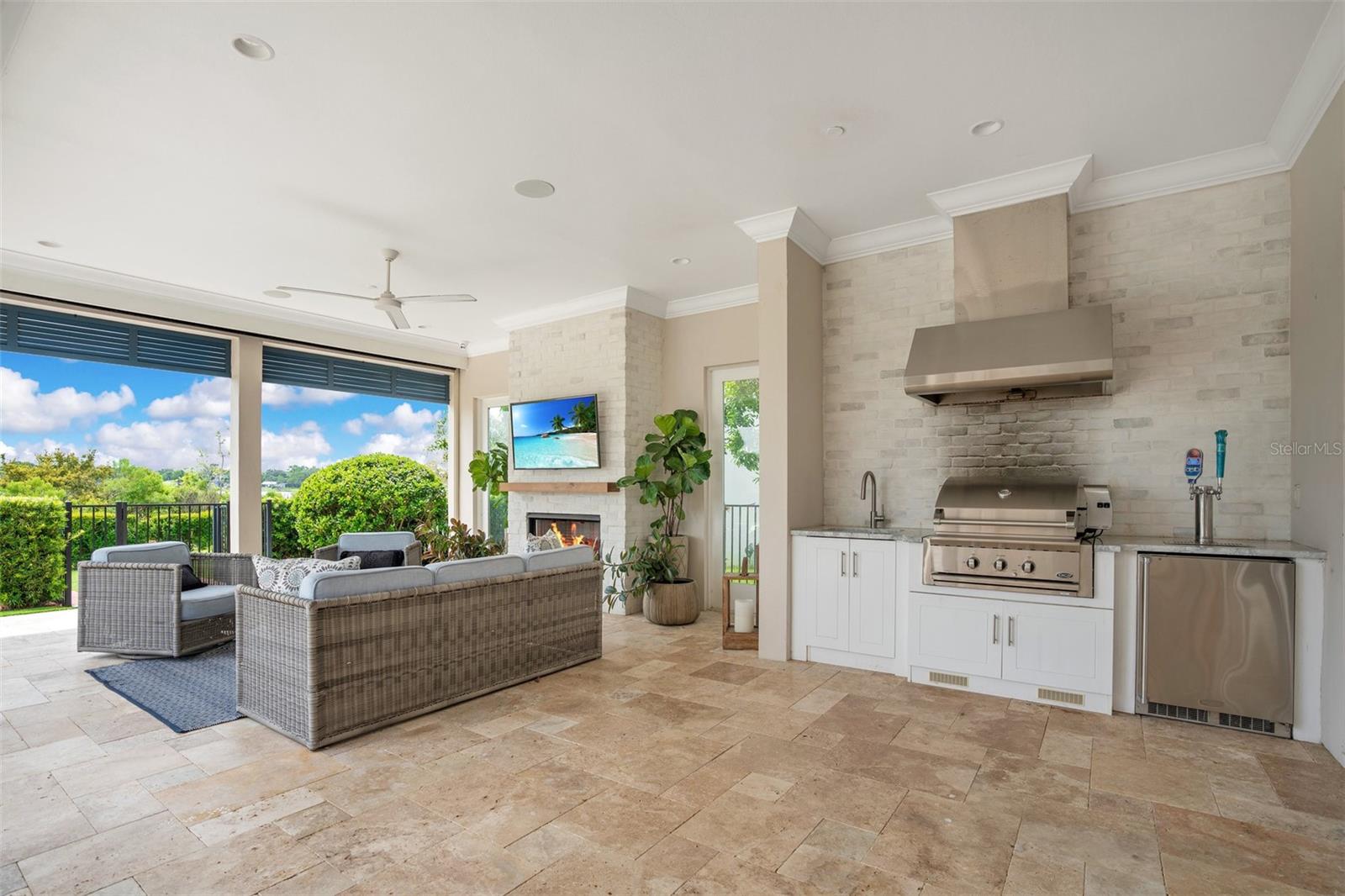 BALDWIN PARKA REP 1 - Residential