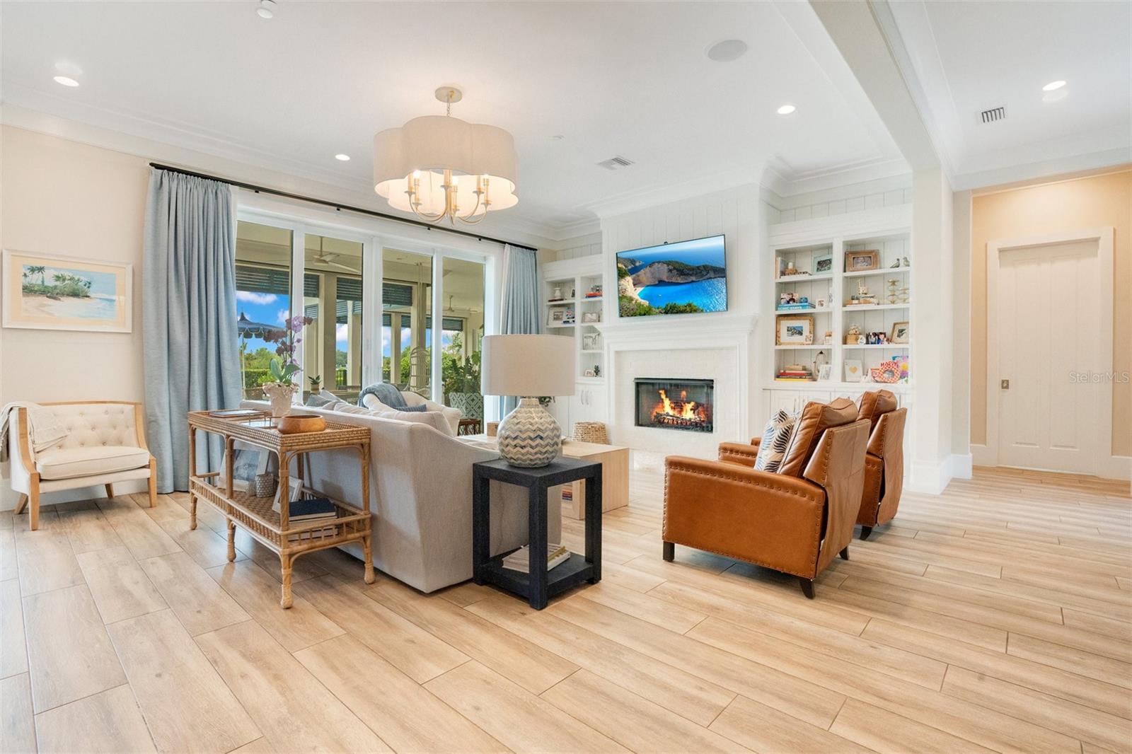 BALDWIN PARKA REP 1 - Residential