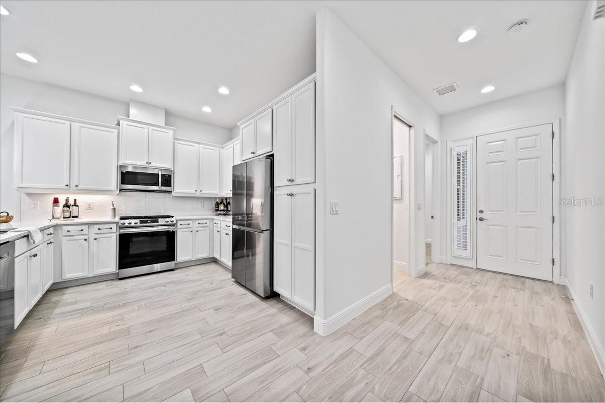 8135 TETHYS COURT