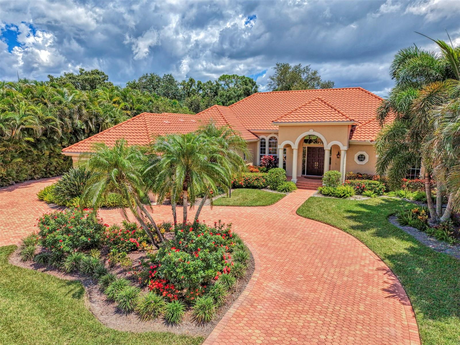 314 STONE BRIAR CREEK DRIVE