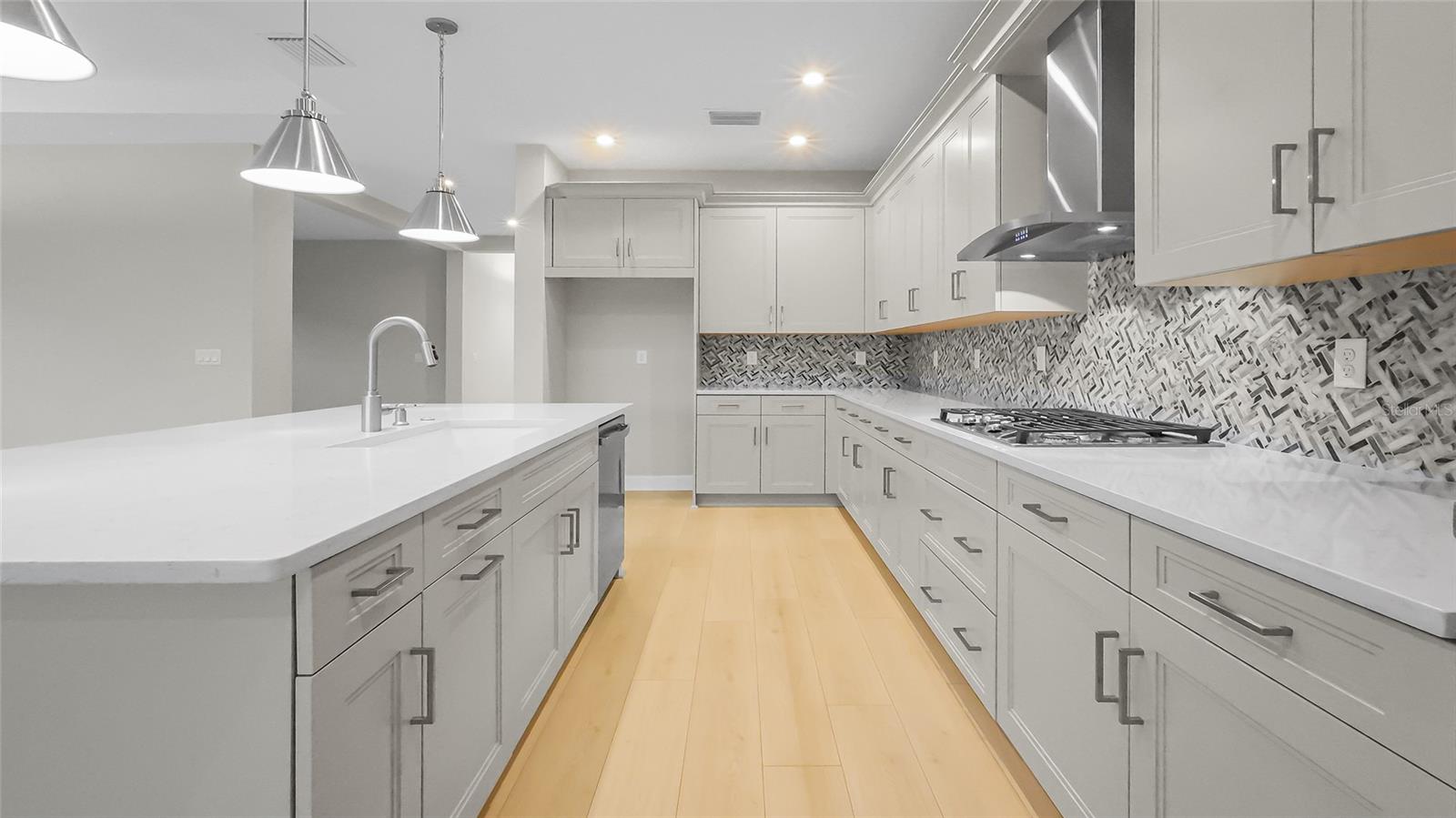 CRESSWIND AT LAKE HARRIS - Residential