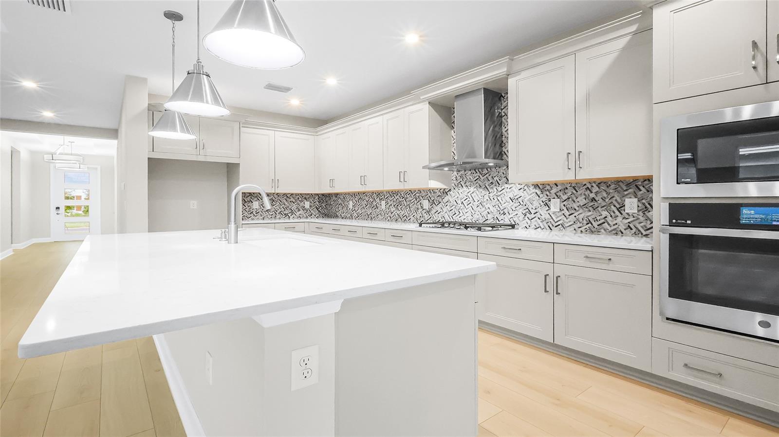 CRESSWIND AT LAKE HARRIS - Residential