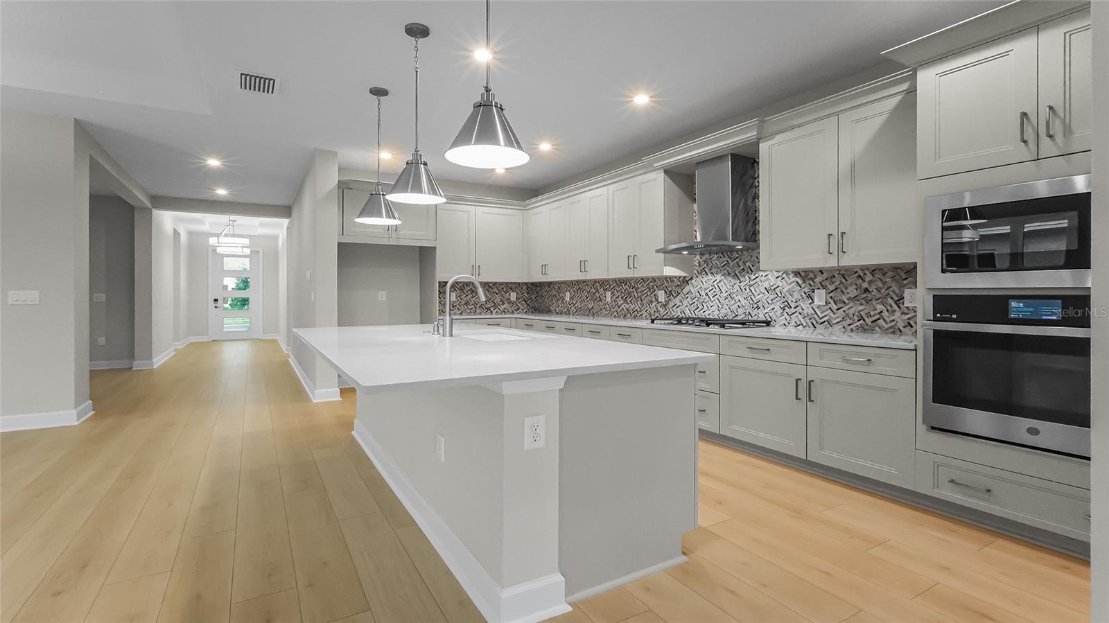 CRESSWIND AT LAKE HARRIS - Residential