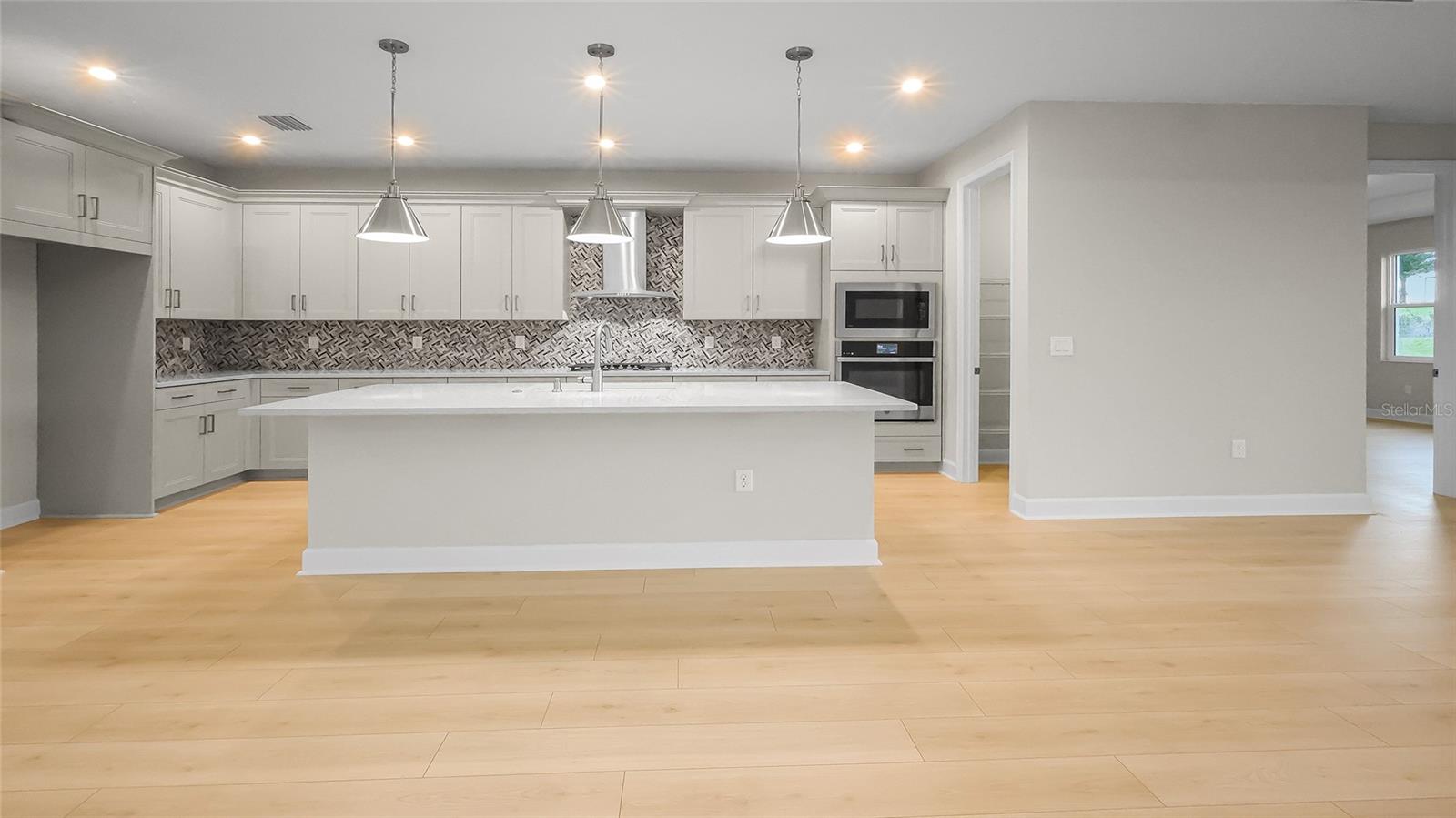 CRESSWIND AT LAKE HARRIS - Residential