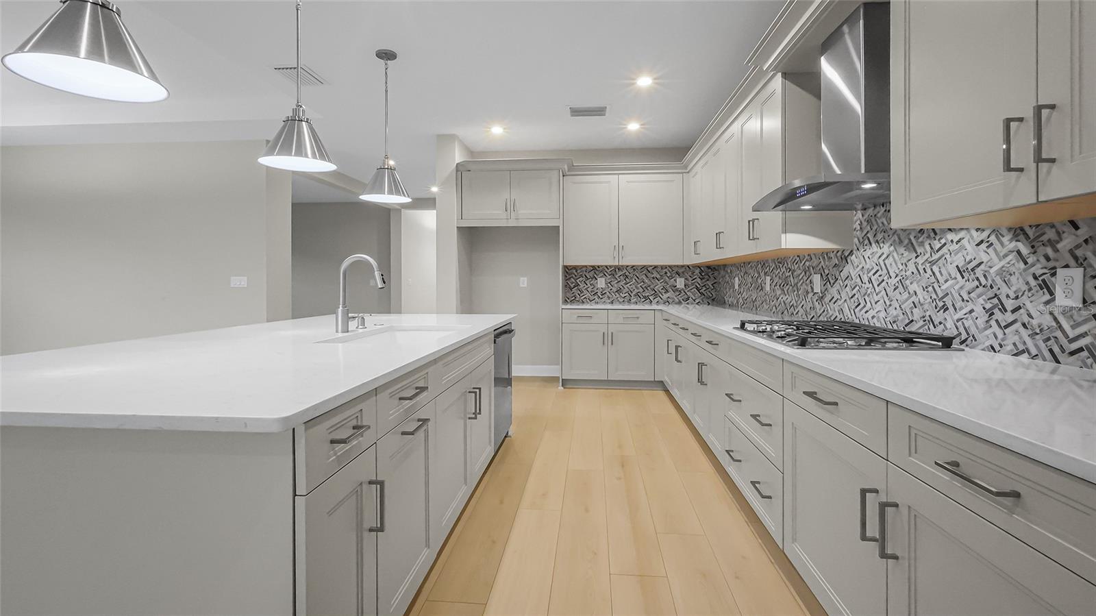 CRESSWIND AT LAKE HARRIS - Residential