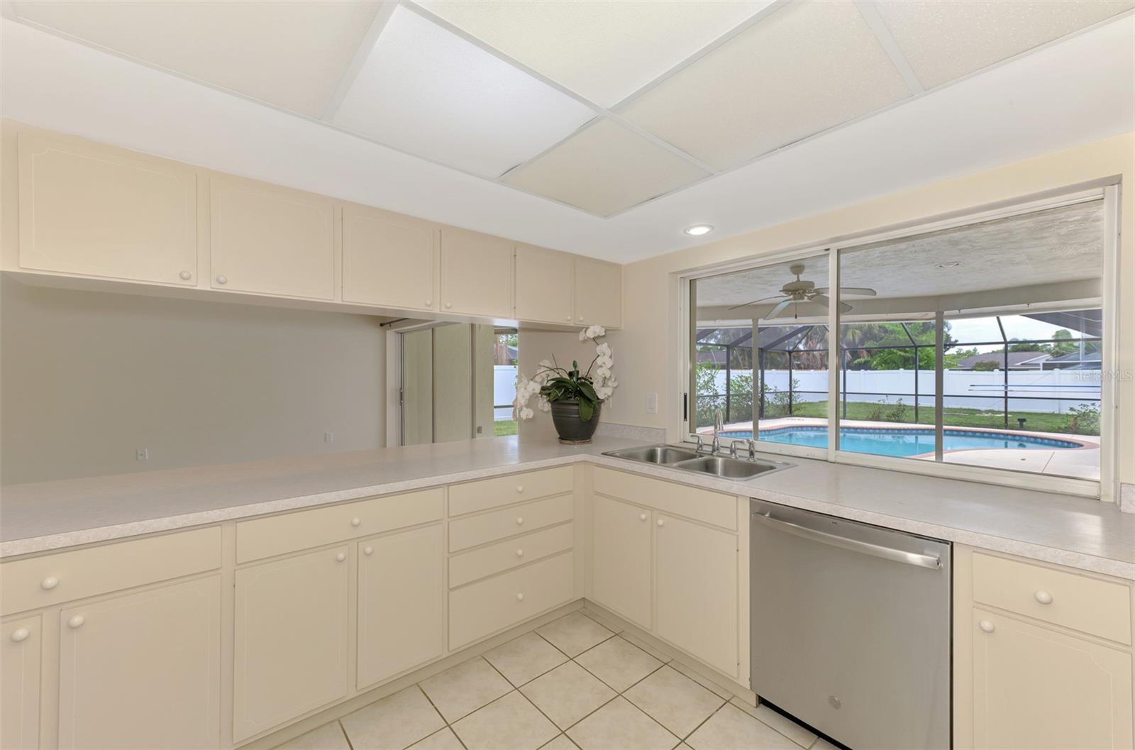 DESOTO LAKES COUNTRY CLUB COLONY 5 - Residential