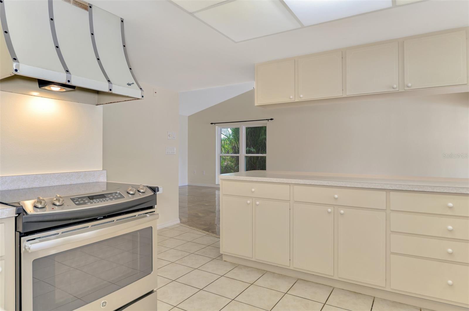 DESOTO LAKES COUNTRY CLUB COLONY 5 - Residential