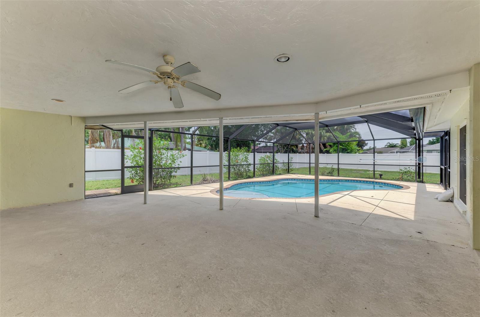 DESOTO LAKES COUNTRY CLUB COLONY 5 - Residential