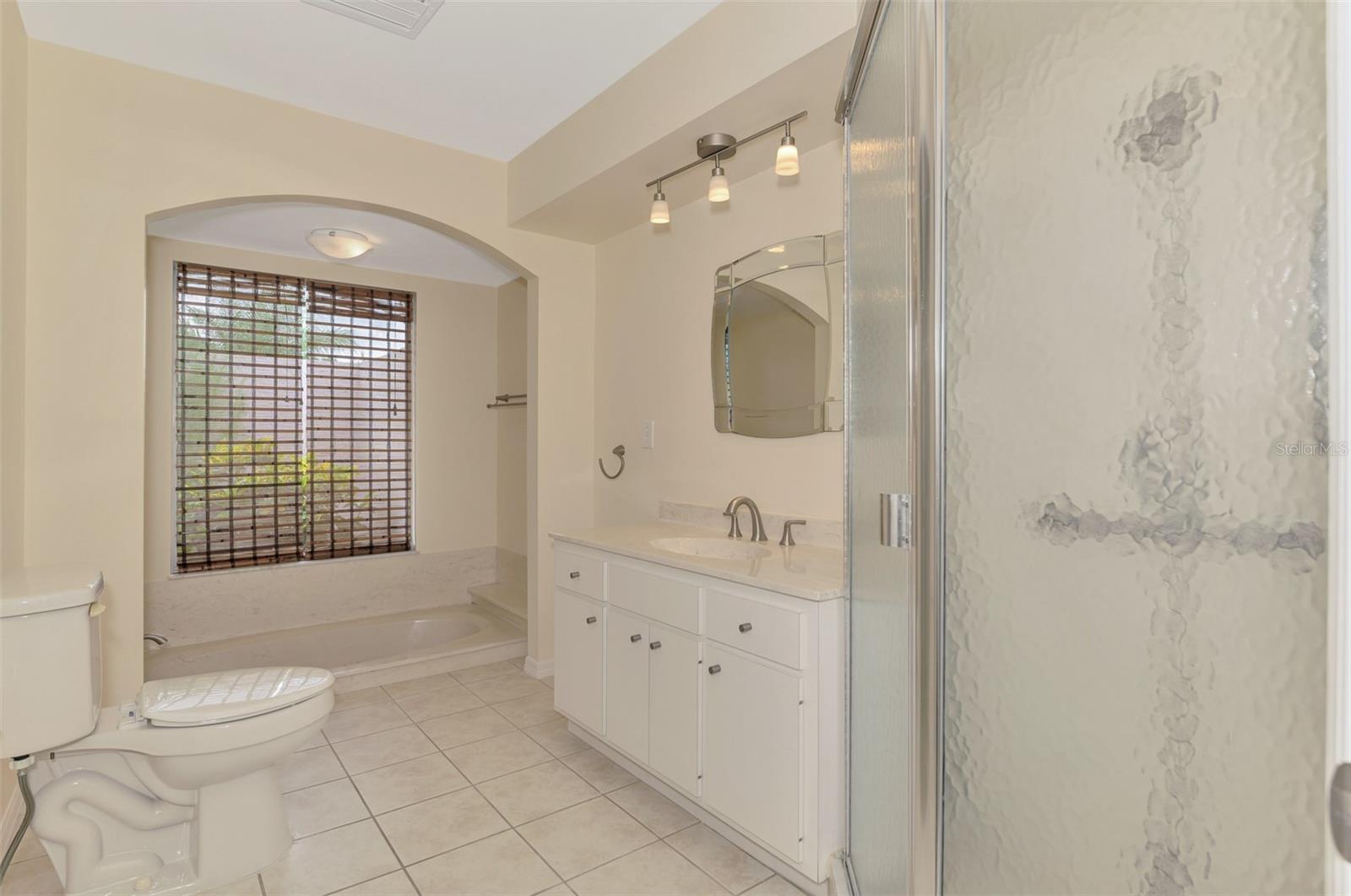 DESOTO LAKES COUNTRY CLUB COLONY 5 - Residential