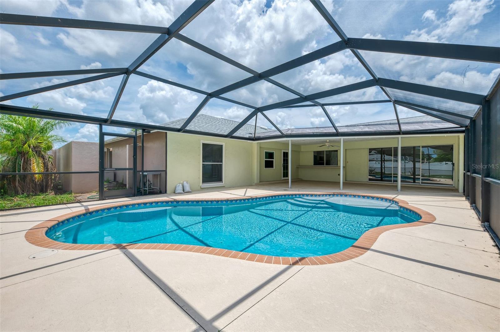 DESOTO LAKES COUNTRY CLUB COLONY 5 - Residential