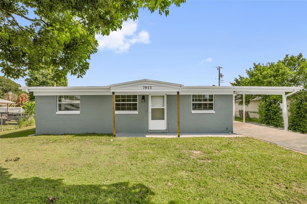 Photo of 7013 Cocos Drive, Orlando, FL 32807 (MLS # O6426632)