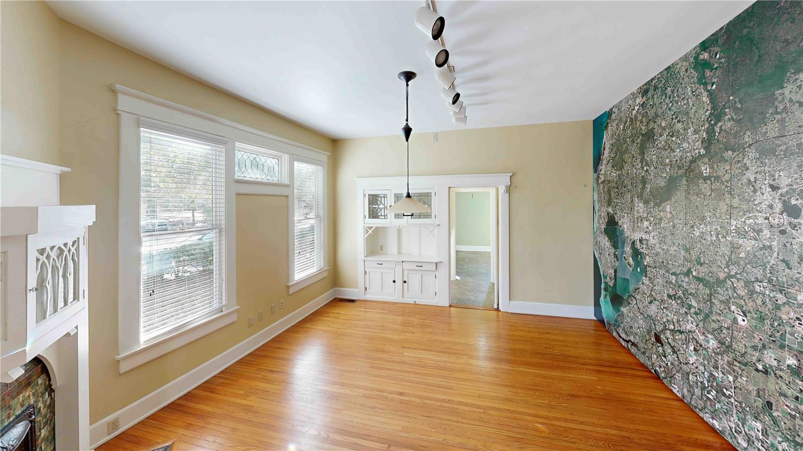 FLOOD & CASONS ADD - Commercial Lease