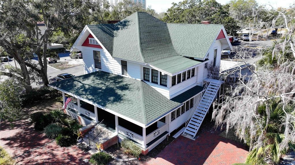 Photo of 415 S Kentucky Avenue, Lakeland, FL 33801 (MLS # O6391434)