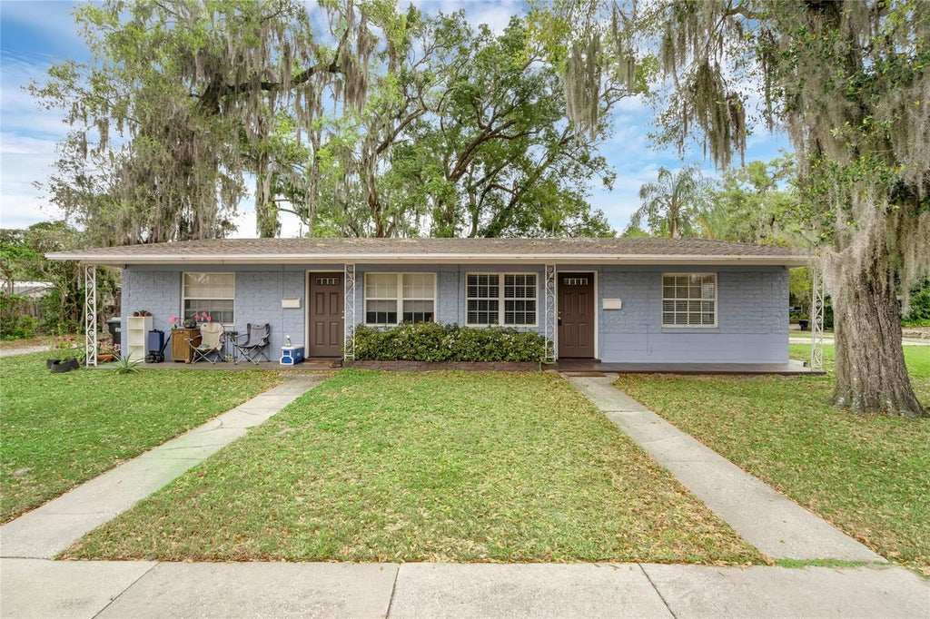 Photo of 2037 Woodlawn Drive, Orlando, FL 32803 (MLS # O6446769)