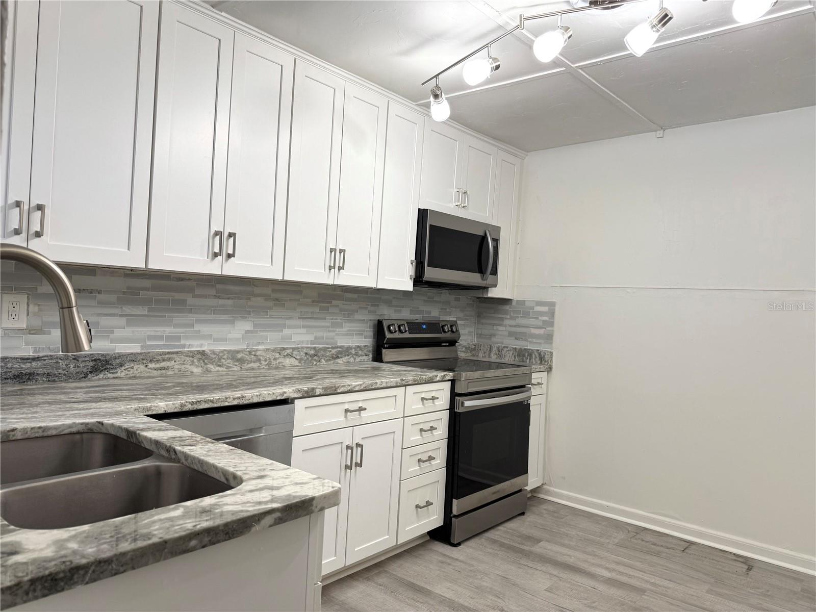 TURNBULL SHORES LTS 01-99 INC - Residential