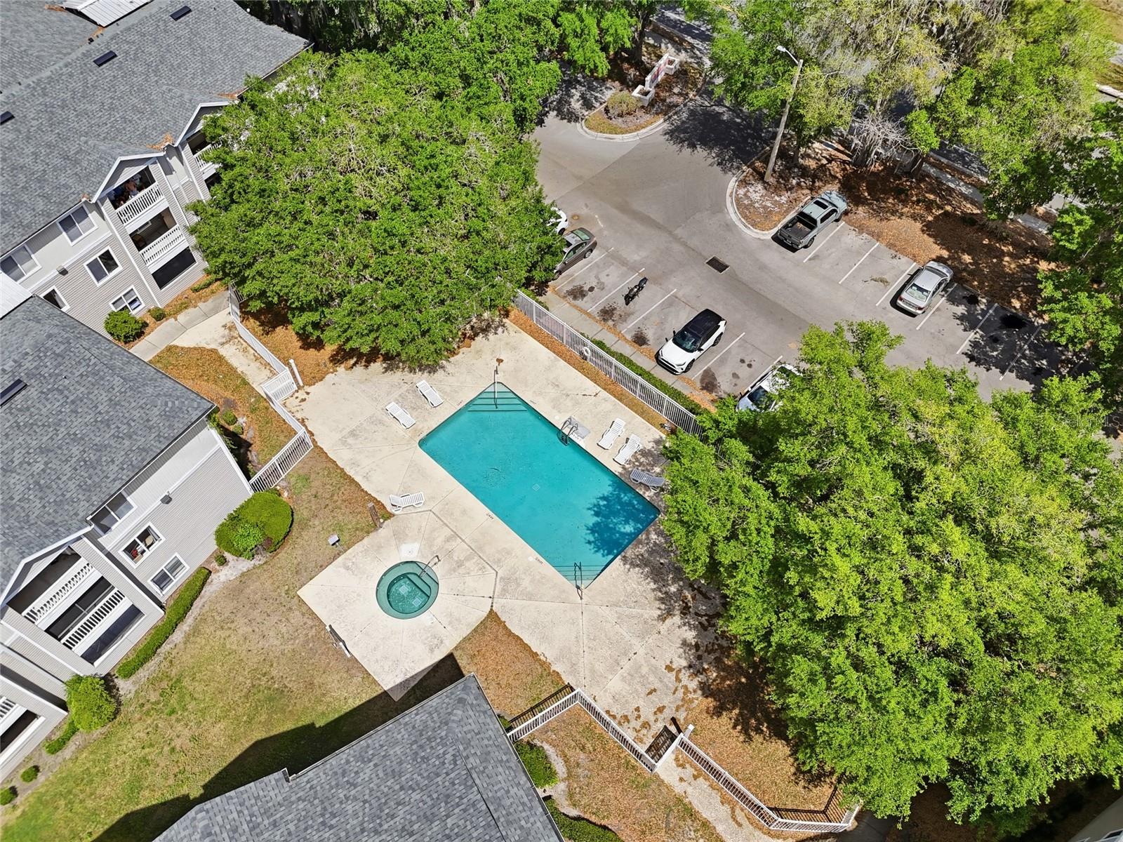 COUNTRYSIDE UNIVERSITY - Residential