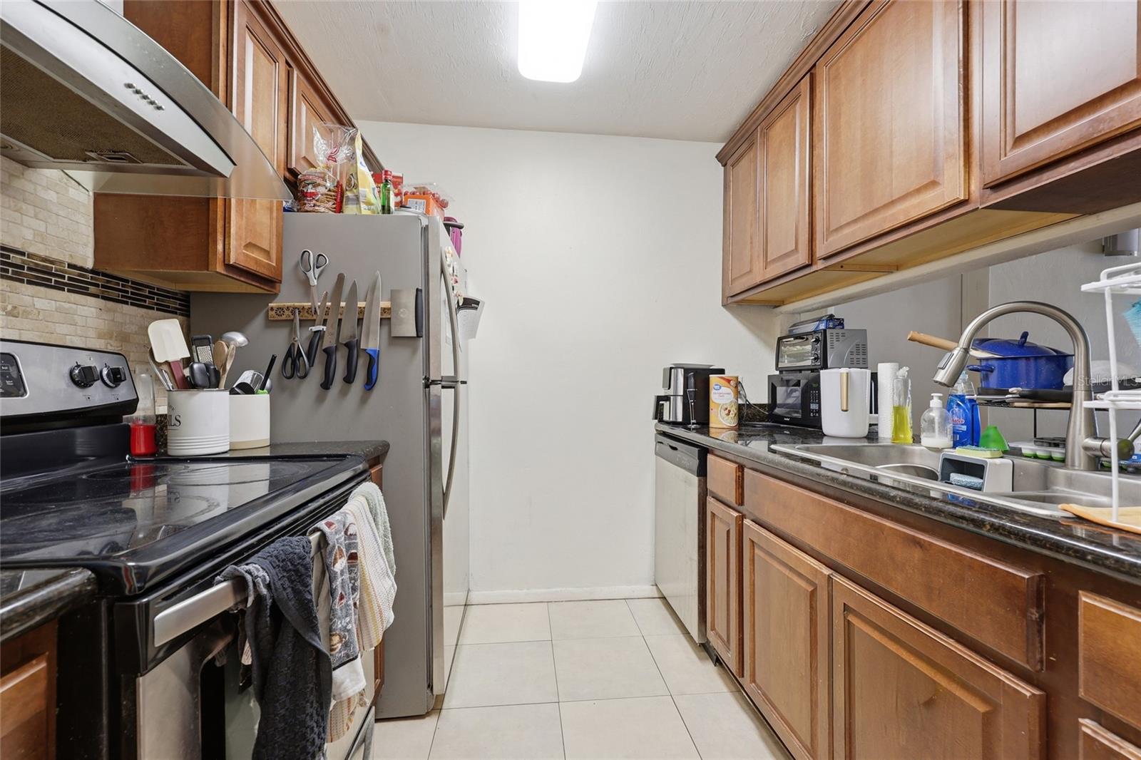 COUNTRYSIDE UNIVERSITY - Residential