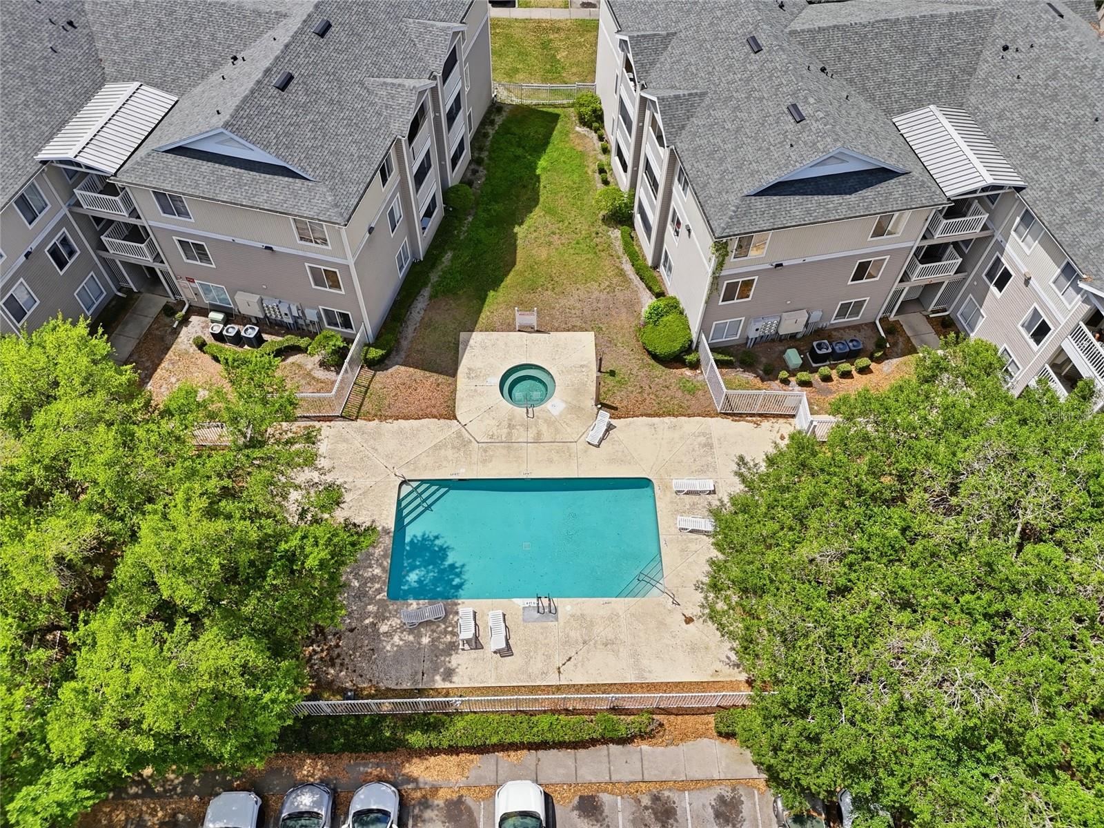 COUNTRYSIDE UNIVERSITY - Residential