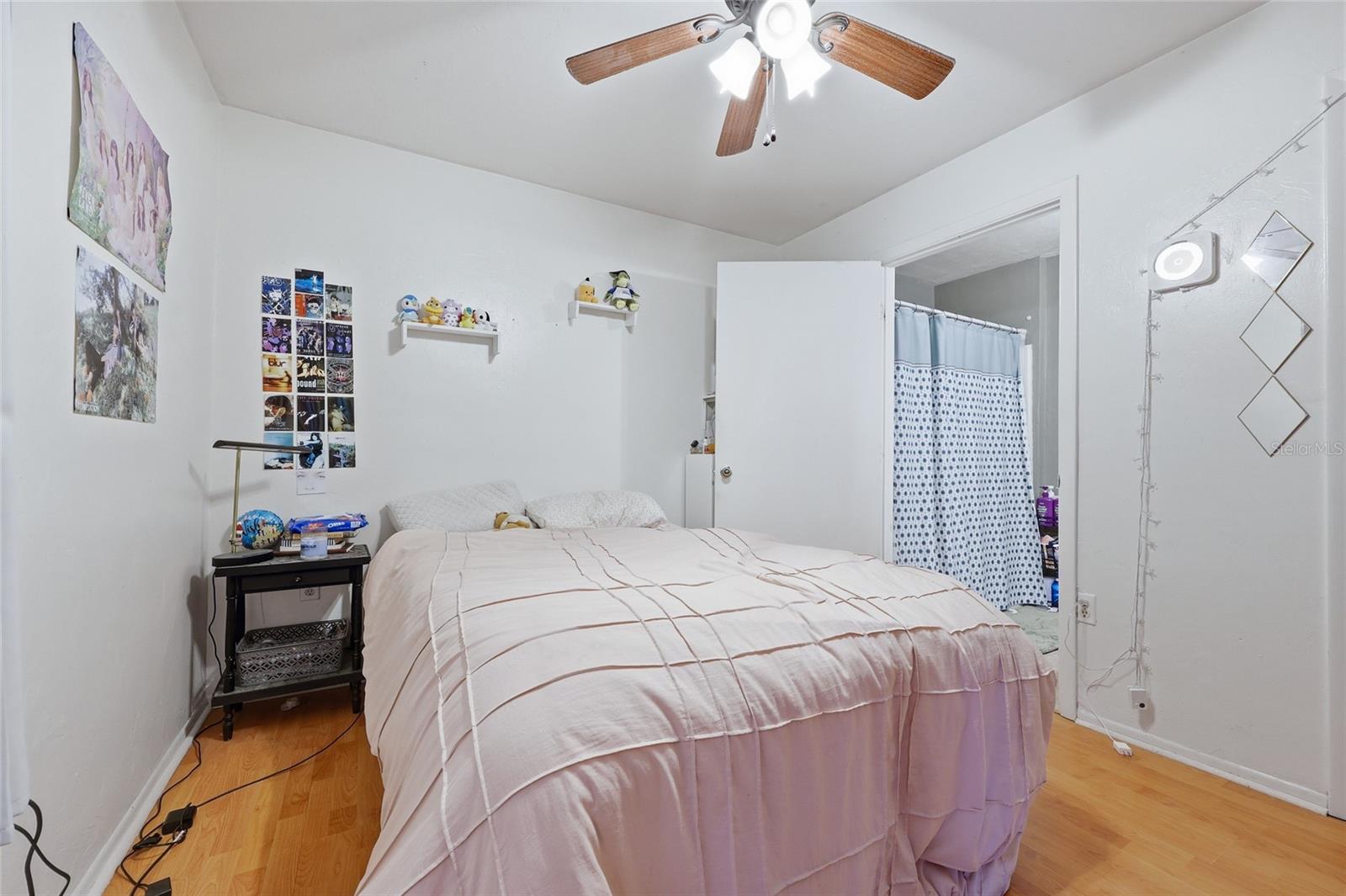 COUNTRYSIDE UNIVERSITY - Residential