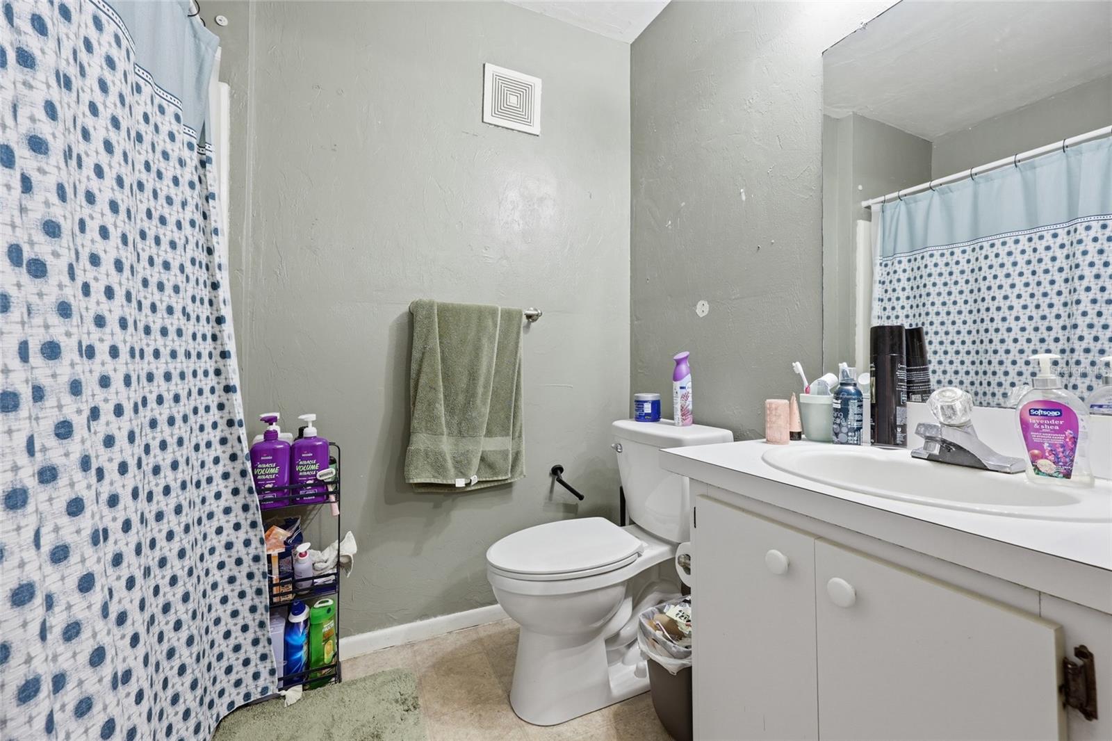 COUNTRYSIDE UNIVERSITY - Residential