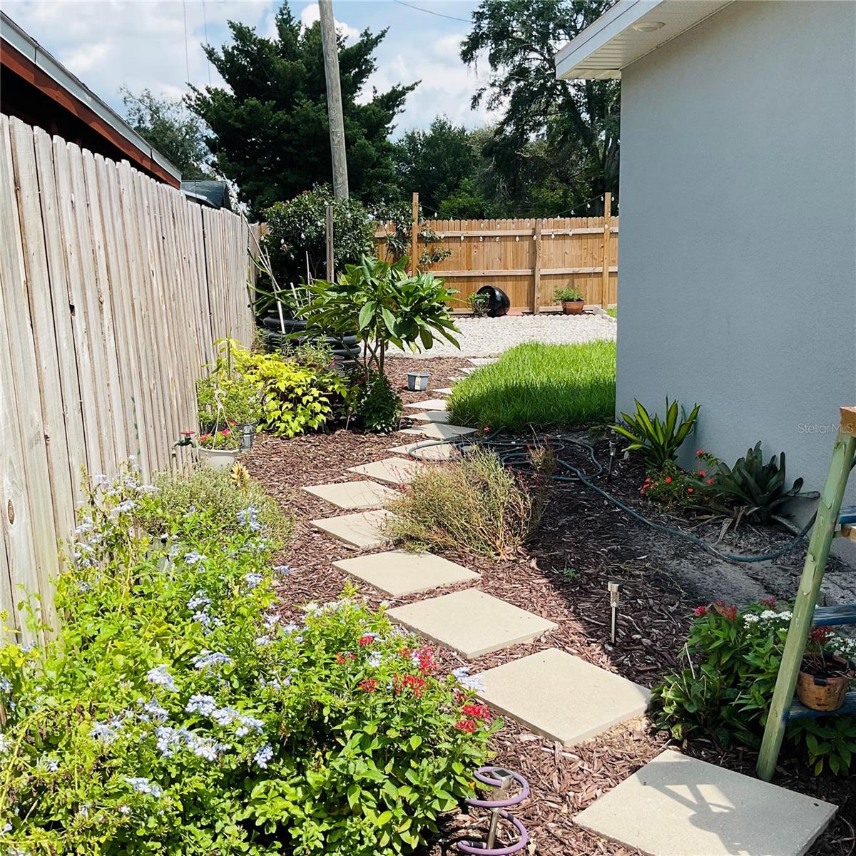 DUNDEE - Residential