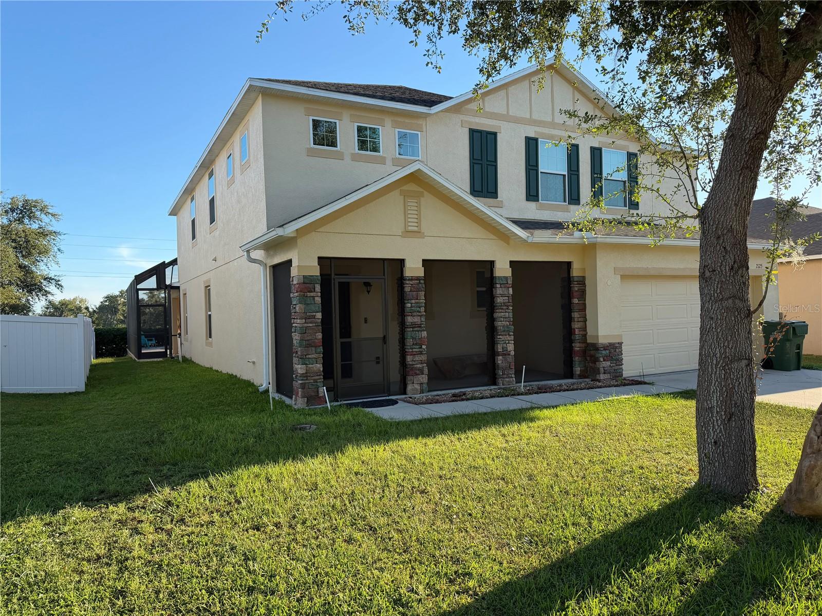 2125 AMOR WAY