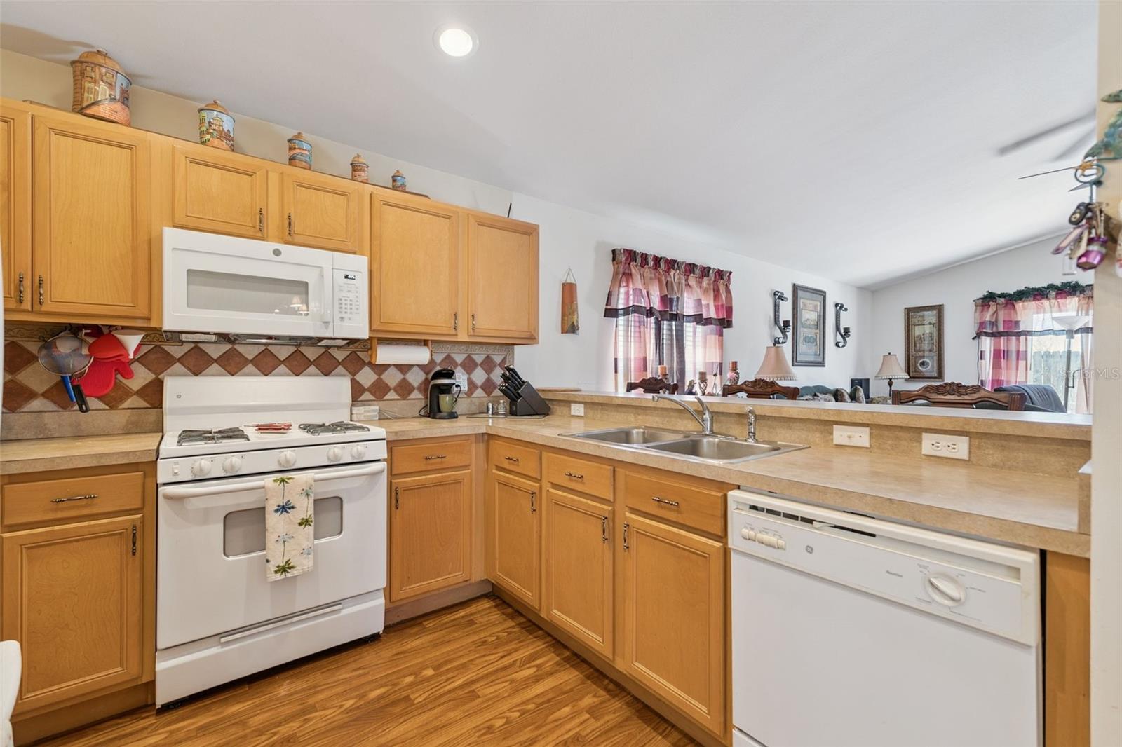 CHALET ESTATES - Residential