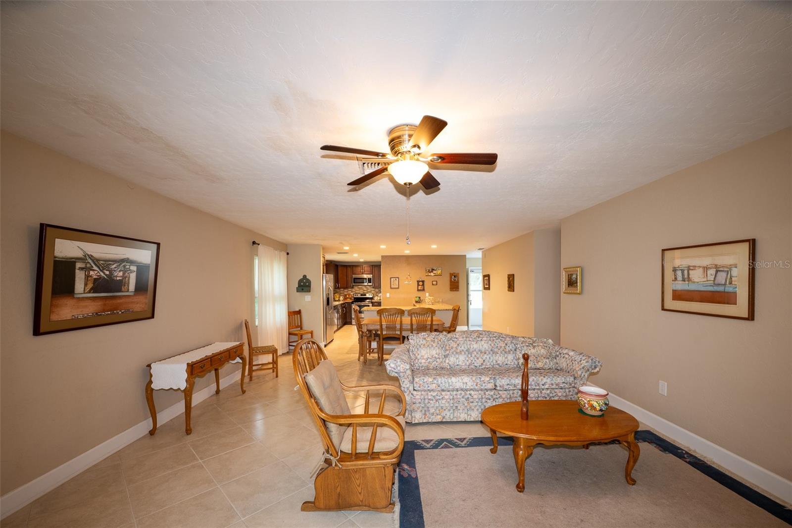 VILLAGE GREEN FOREST LAKE 12 - Residential