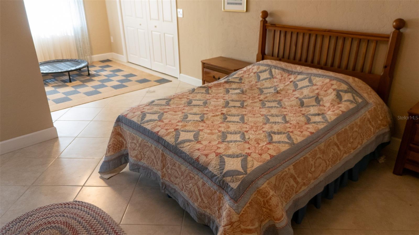 VILLAGE GREEN FOREST LAKE 12 - Residential