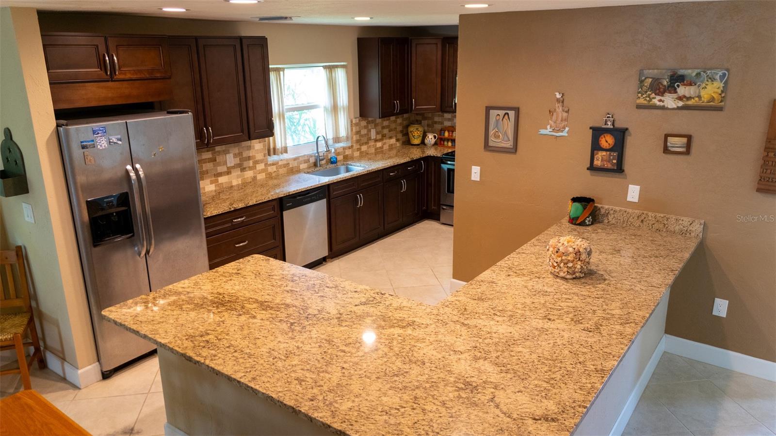 VILLAGE GREEN FOREST LAKE 12 - Residential