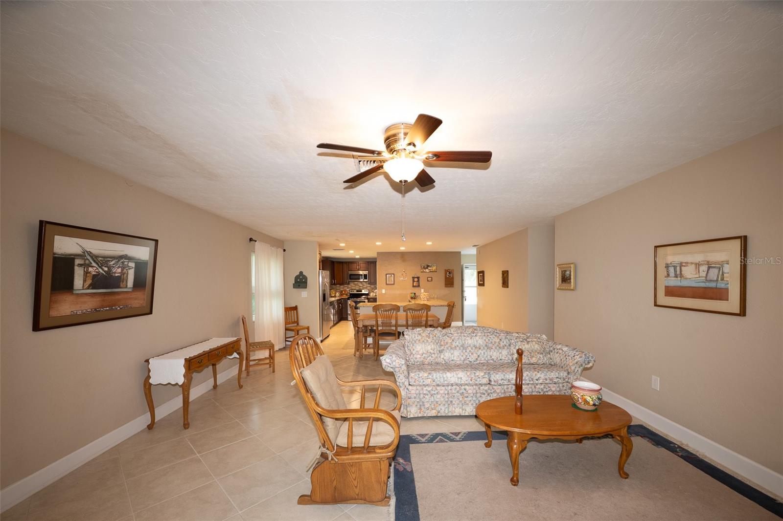 VILLAGE GREEN FOREST LAKE 12 - Residential