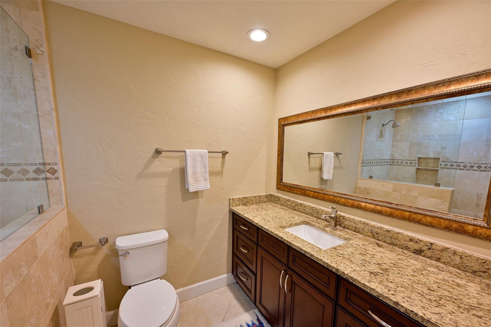 VILLAGE GREEN FOREST LAKE 12 - Residential