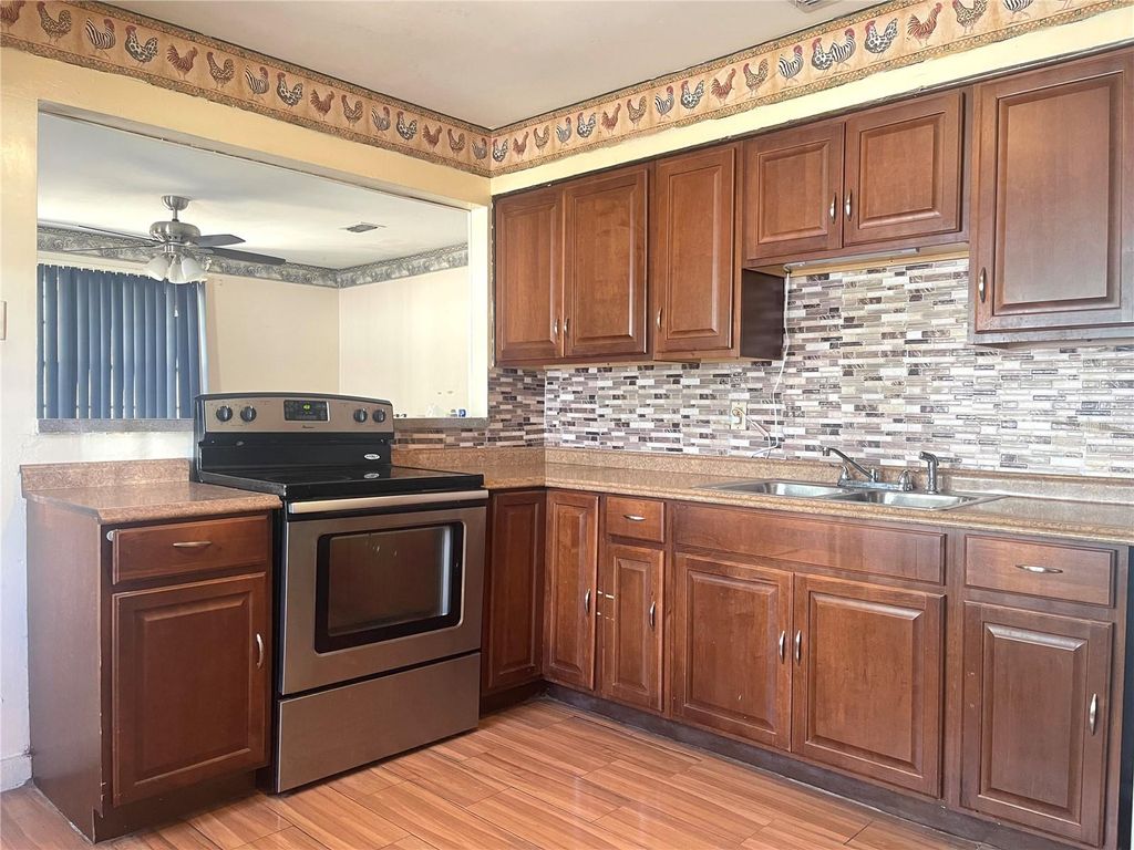 Photo of 4103 E Hanna Avenue, Tampa, FL 33610 (MLS # TB8485116)