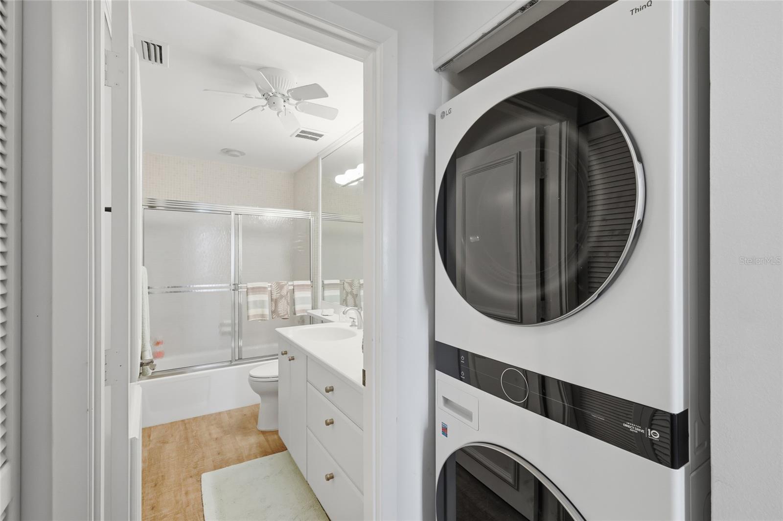 SEAPLACE III - Residential