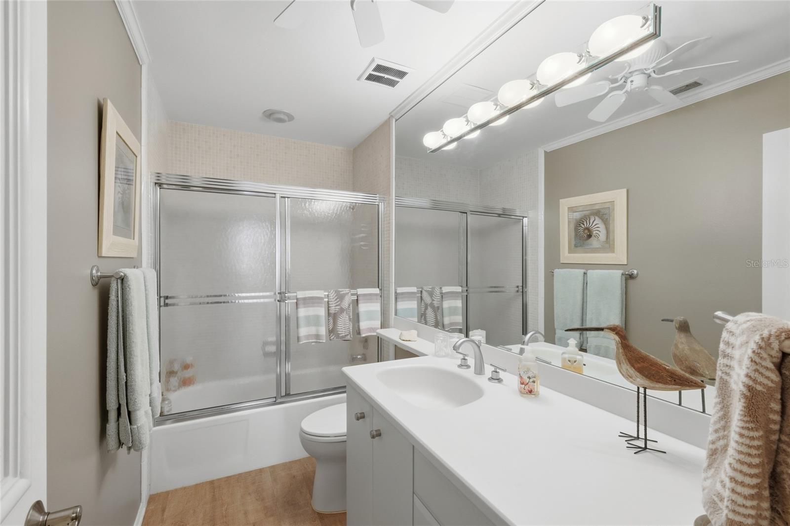 SEAPLACE III - Residential