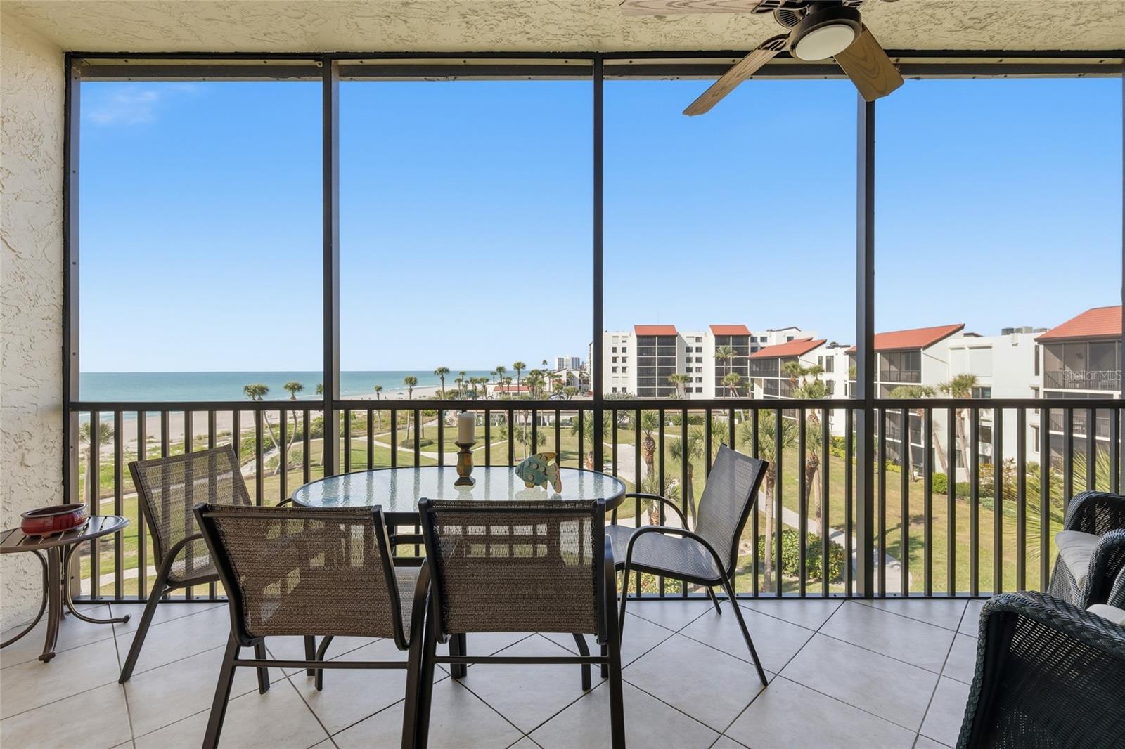 SEAPLACE III - Residential