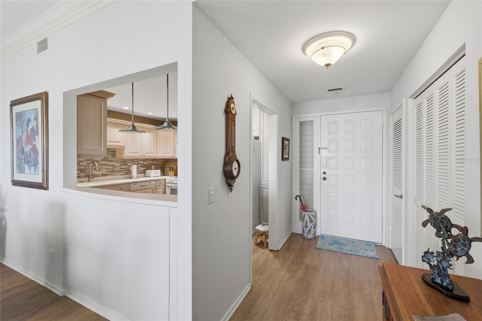 SEAPLACE III - Residential