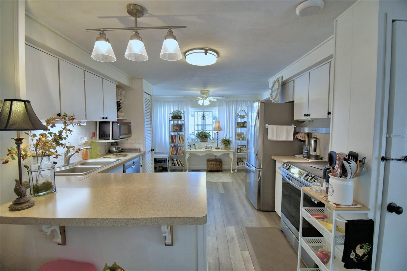 ARIANA SHORES MHP - Residential