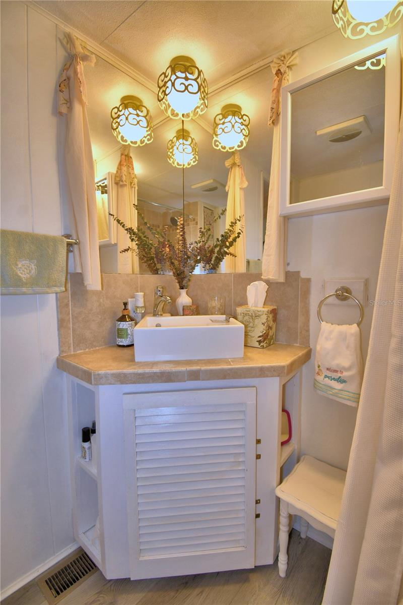 ARIANA SHORES MHP - Residential