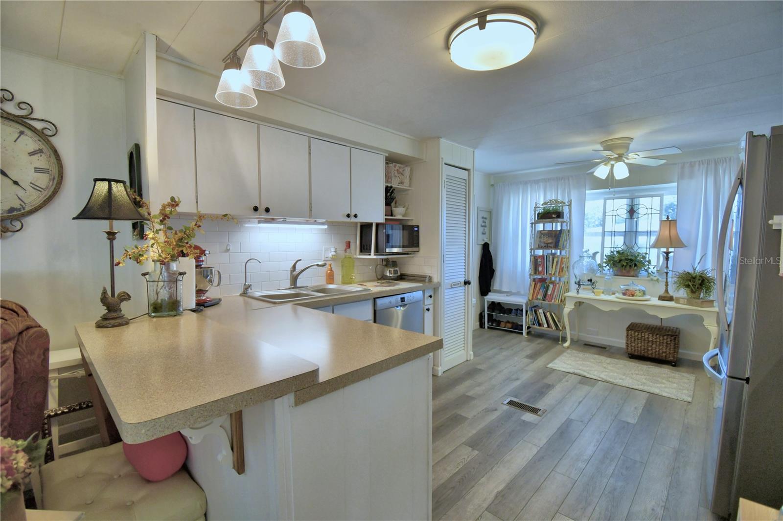 ARIANA SHORES MHP - Residential