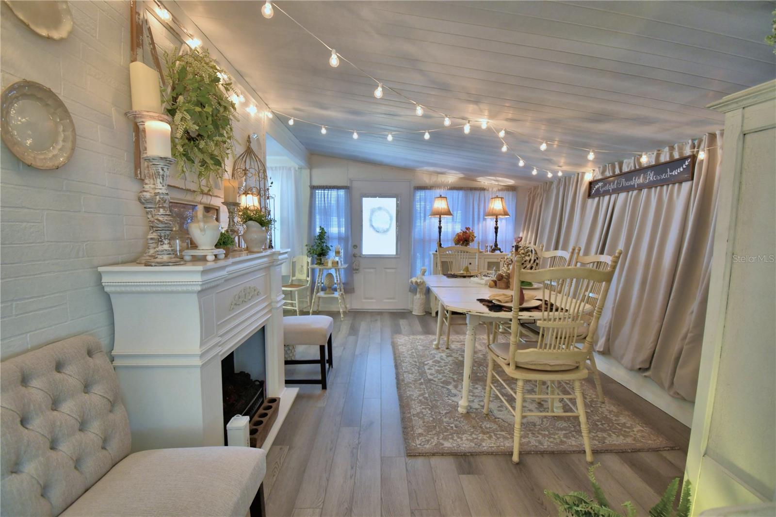 ARIANA SHORES MHP - Residential