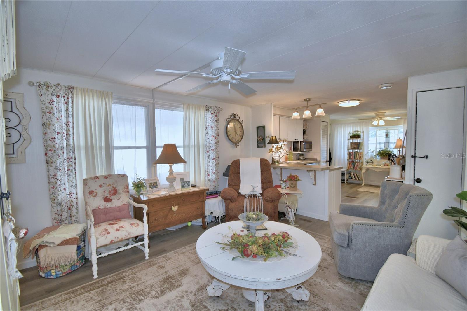 ARIANA SHORES MHP - Residential