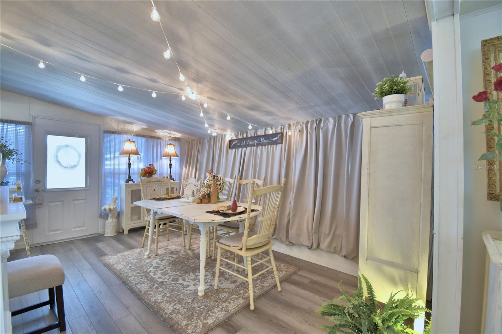 ARIANA SHORES MHP - Residential