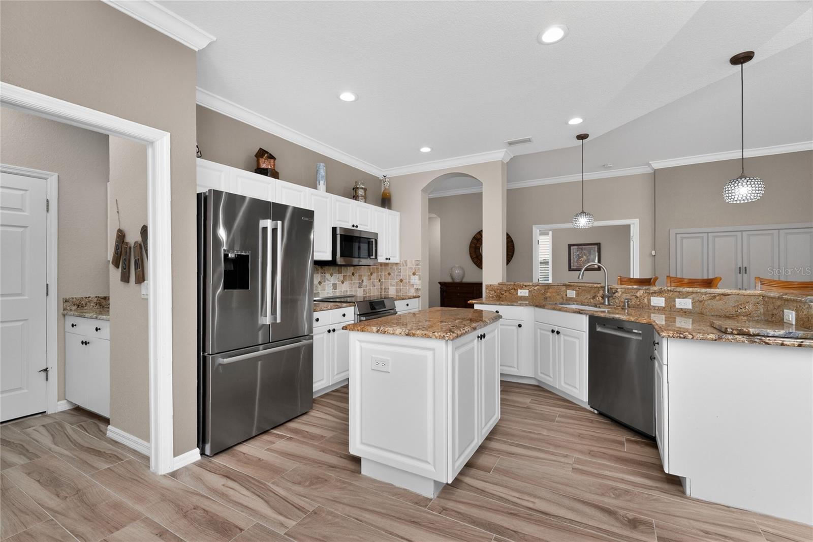 COURTSIDE LANDINGS LAND CONDO - Residential
