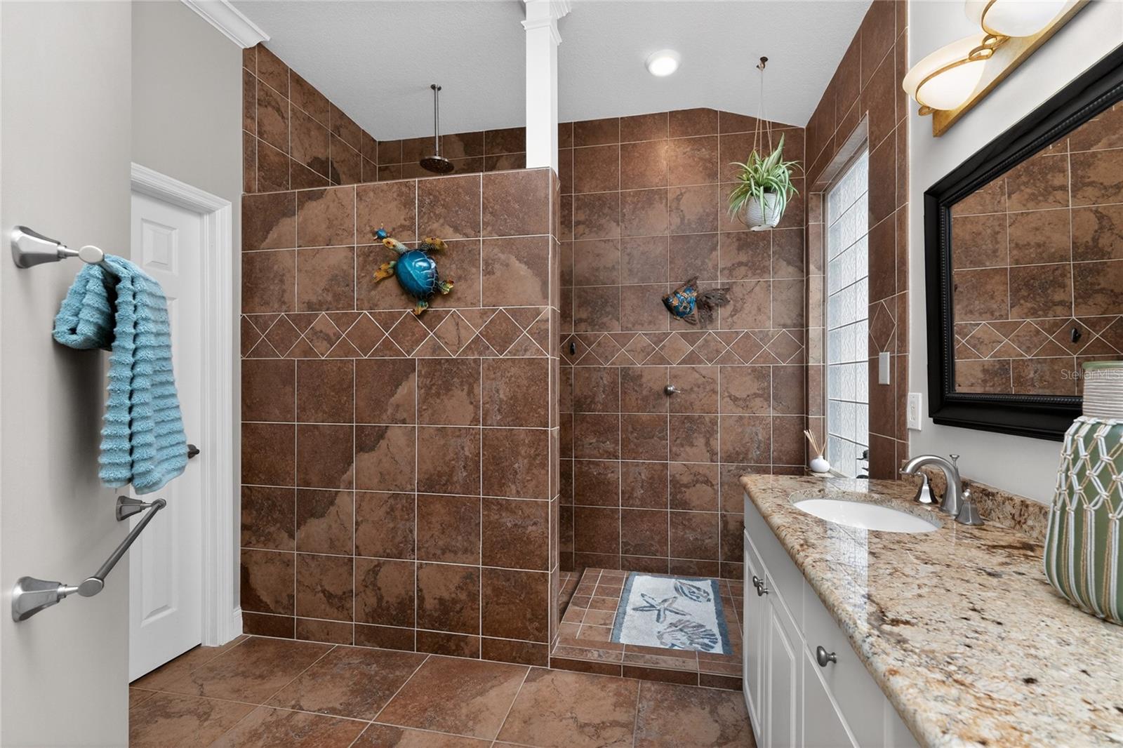 COURTSIDE LANDINGS LAND CONDO - Residential
