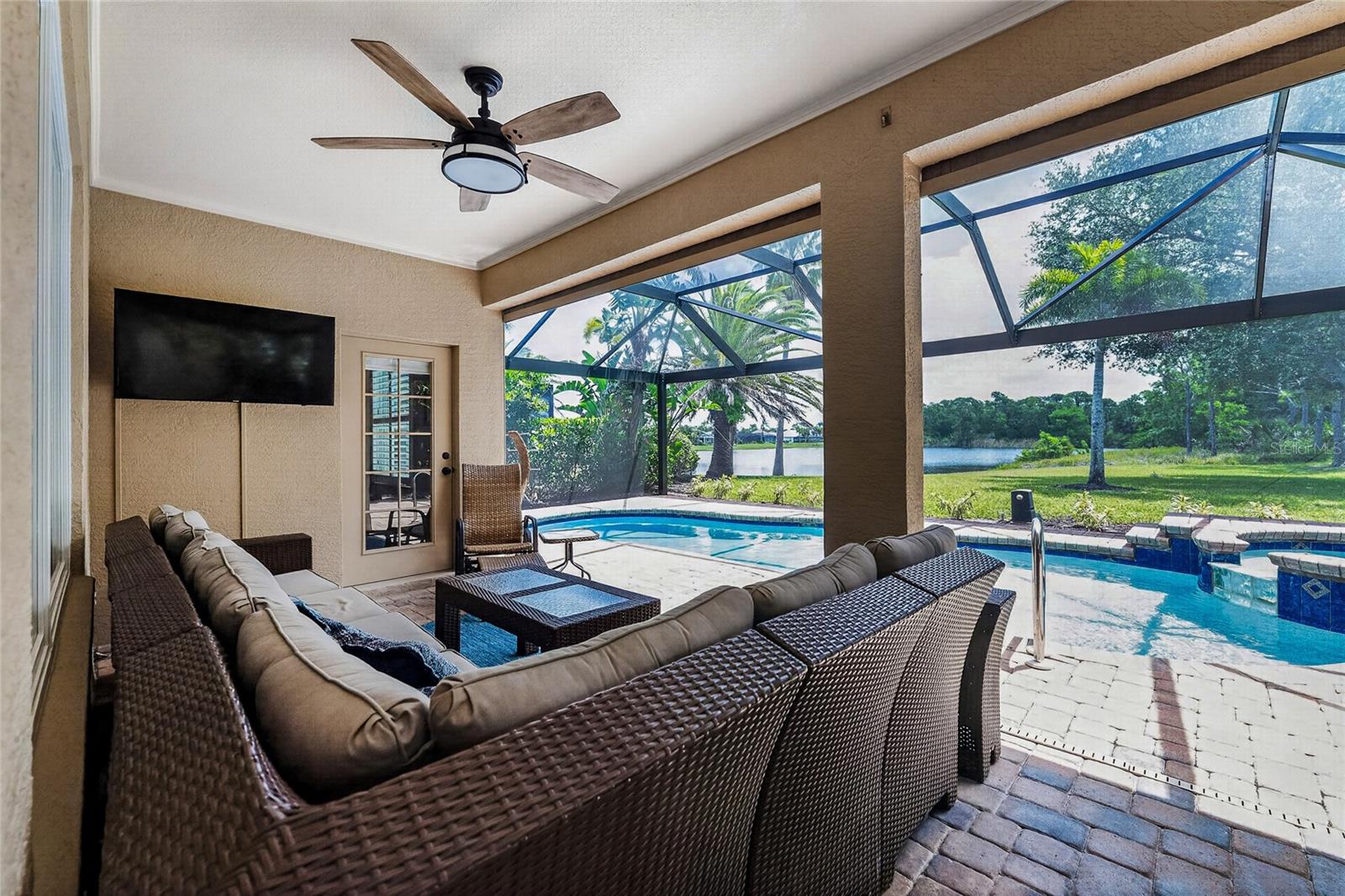 COURTSIDE LANDINGS LAND CONDO - Residential