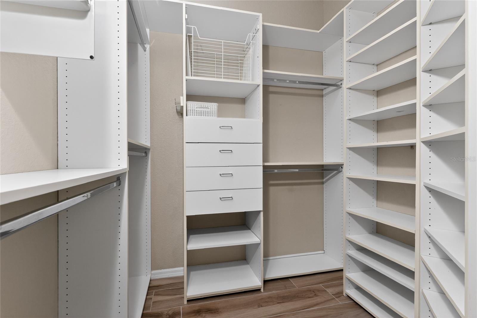 COURTSIDE LANDINGS LAND CONDO - Residential