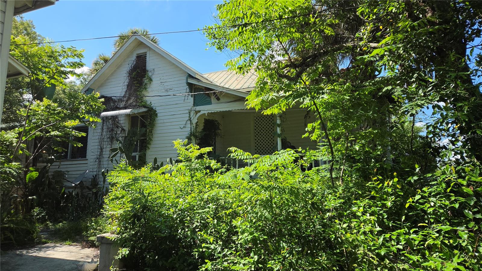 236 N AMELIA AVENUE