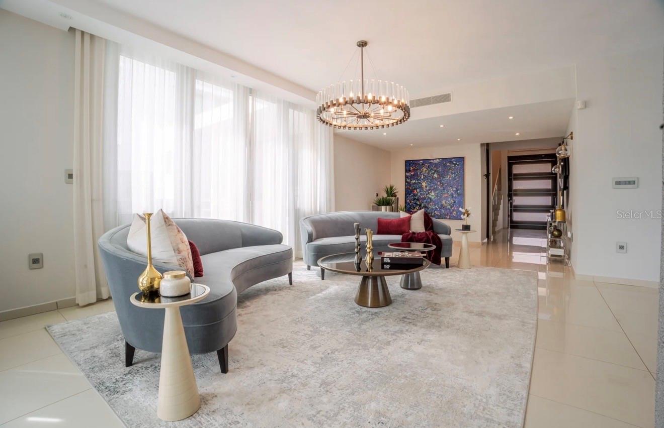 SENDEROS DE MONTEHIEDRA - Residential